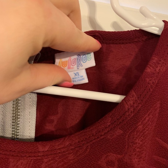 Lularoe Amelia - Picture 4 of 5